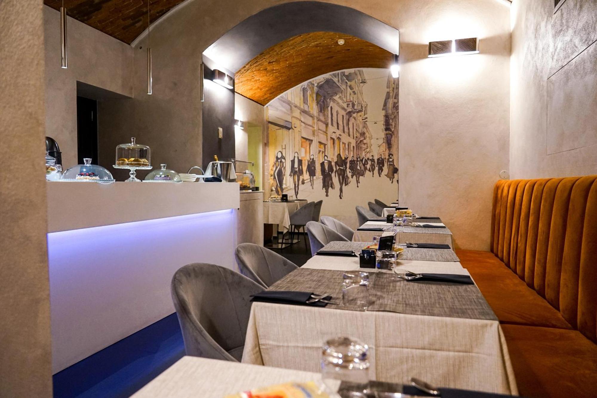 The Unique Hotel Milan Luaran gambar