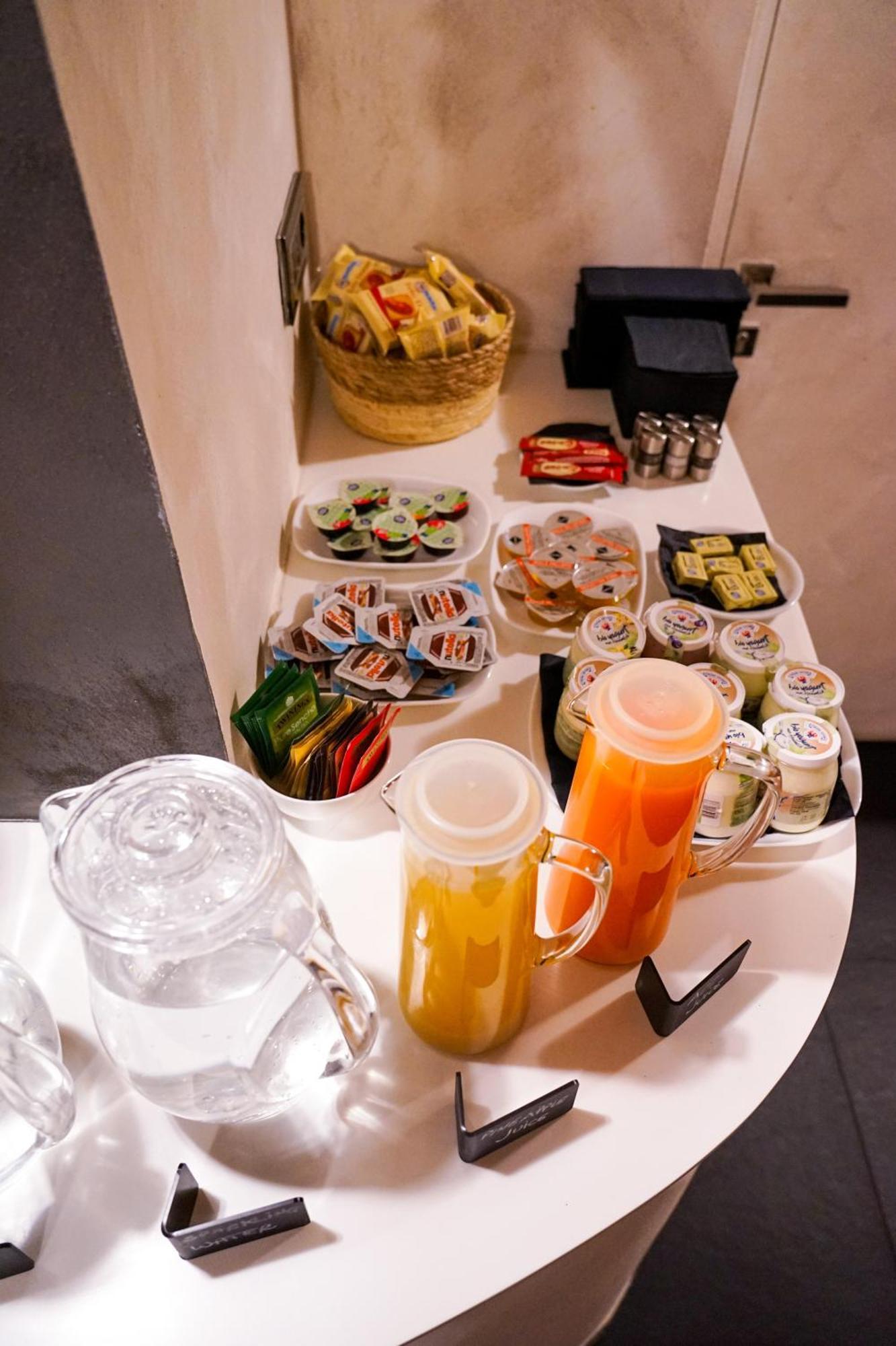 The Unique Hotel Milan Luaran gambar