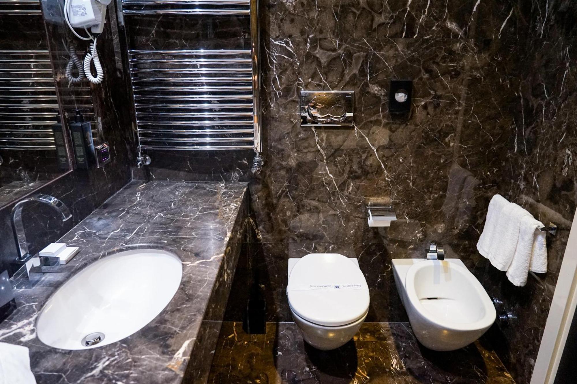 The Unique Hotel Milan Luaran gambar