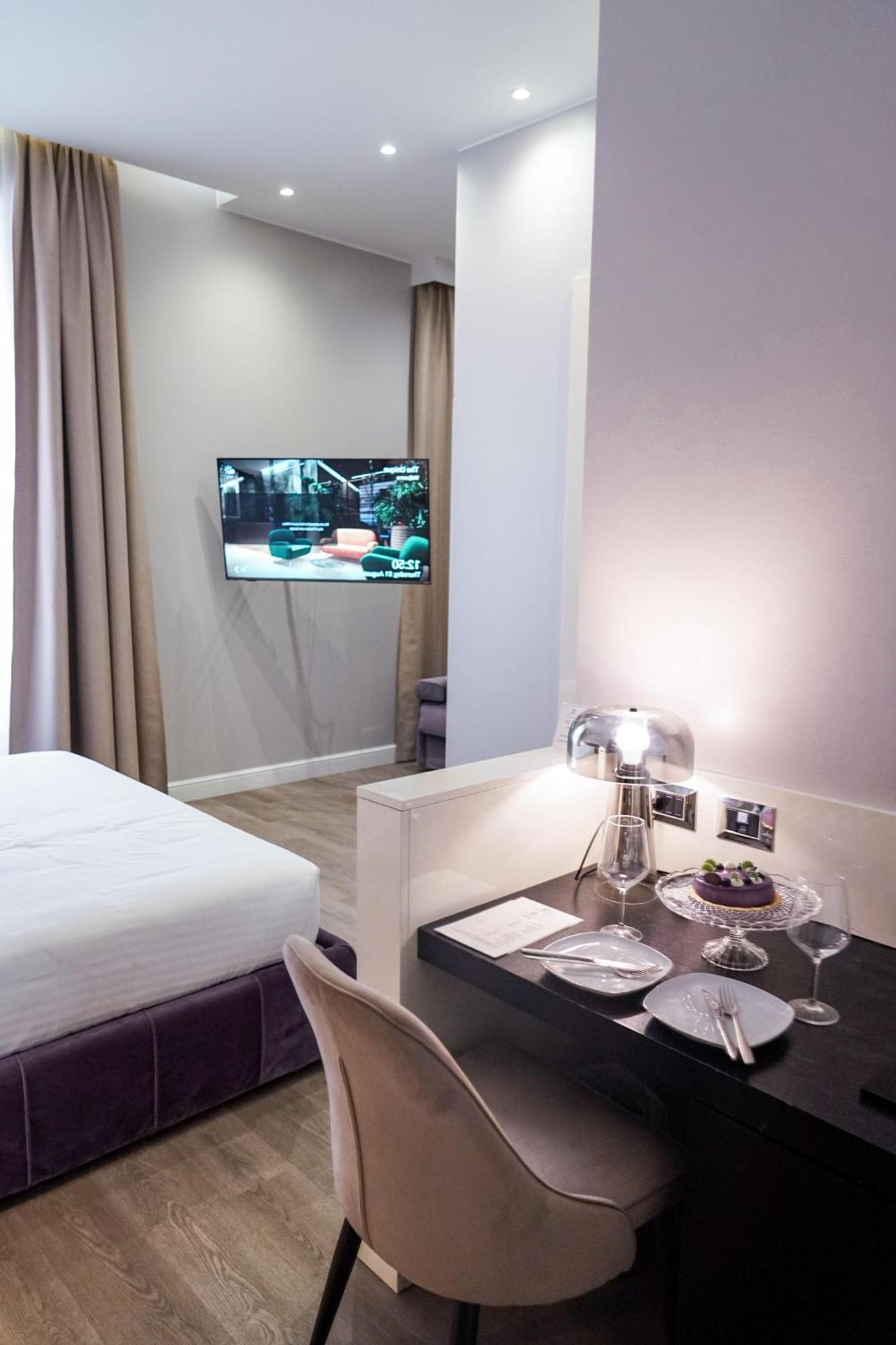 The Unique Hotel Milan Luaran gambar
